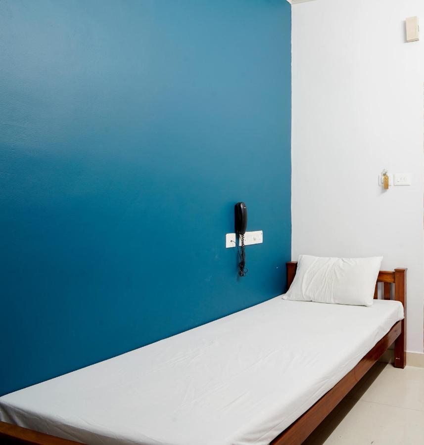 Reach Residency Hotel Kochi Bagian luar foto