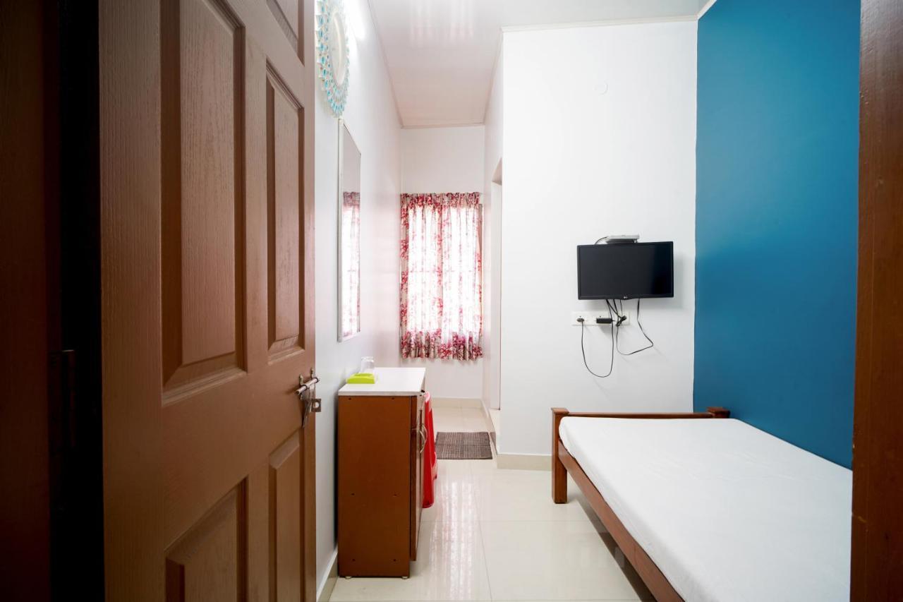 Reach Residency Hotel Kochi Bagian luar foto