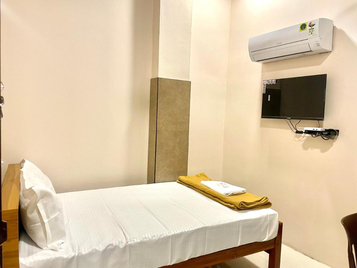 Reach Residency Hotel Kochi Bagian luar foto