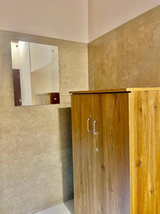 Reach Residency Hotel Kochi Bagian luar foto