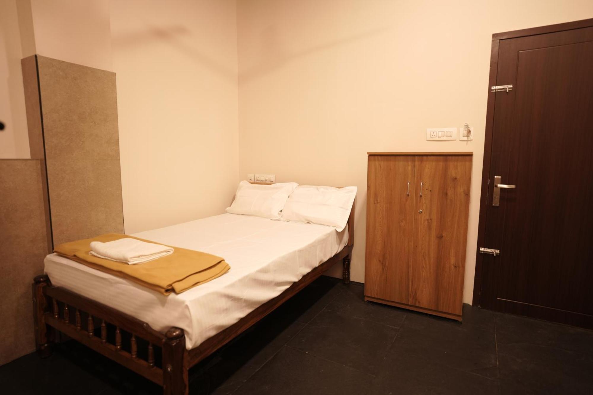 Reach Residency Hotel Kochi Bagian luar foto