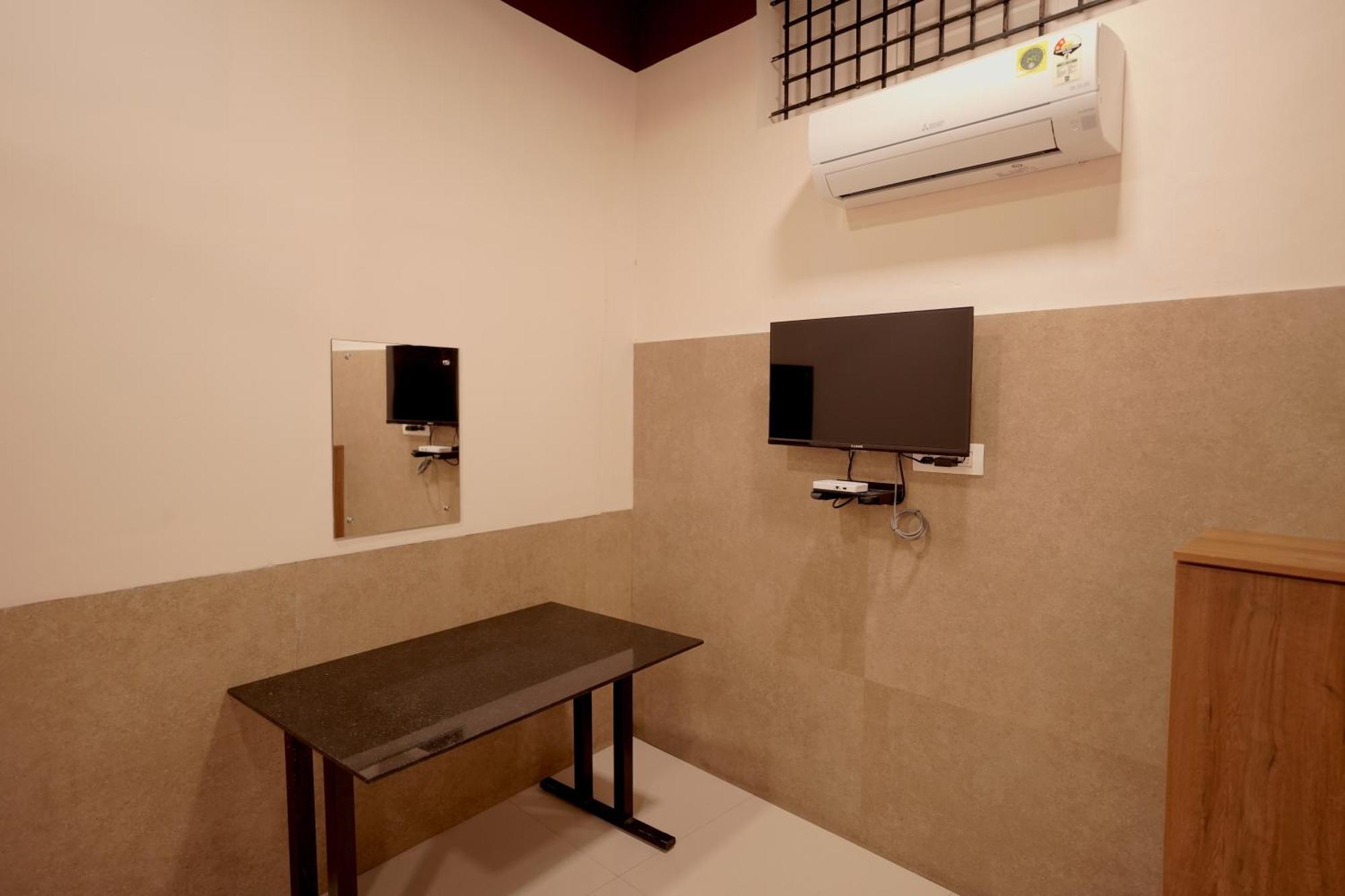Reach Residency Hotel Kochi Bagian luar foto