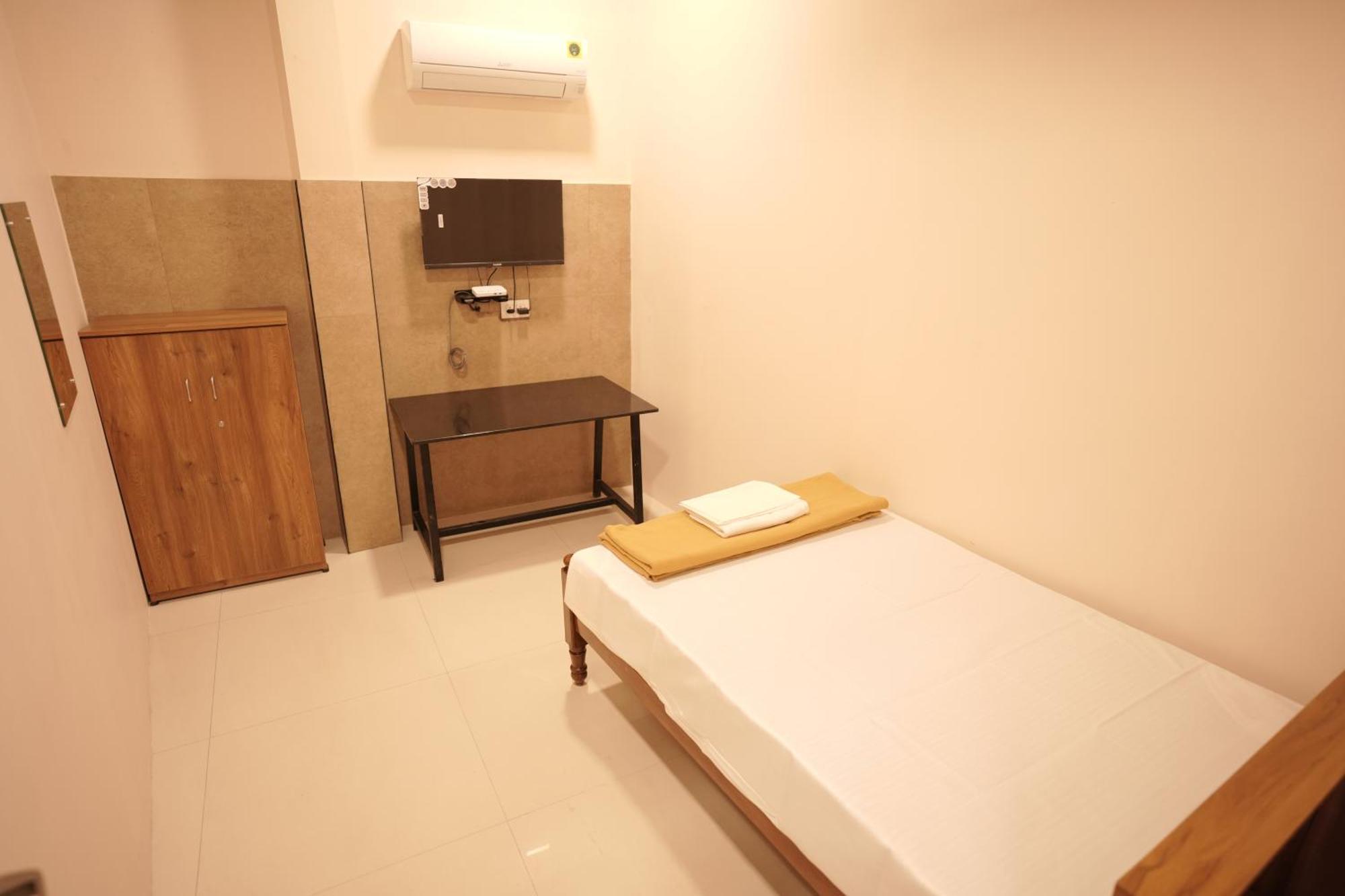 Reach Residency Hotel Kochi Bagian luar foto