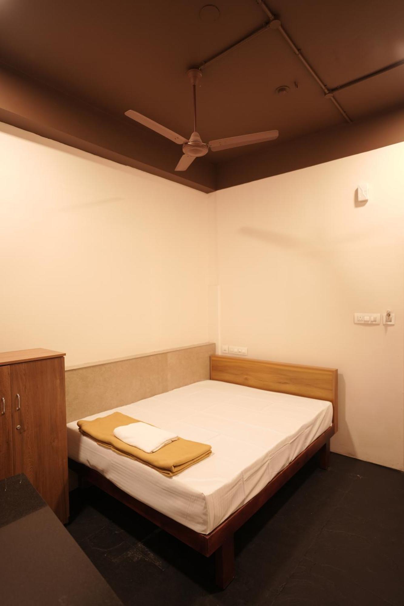 Reach Residency Hotel Kochi Bagian luar foto