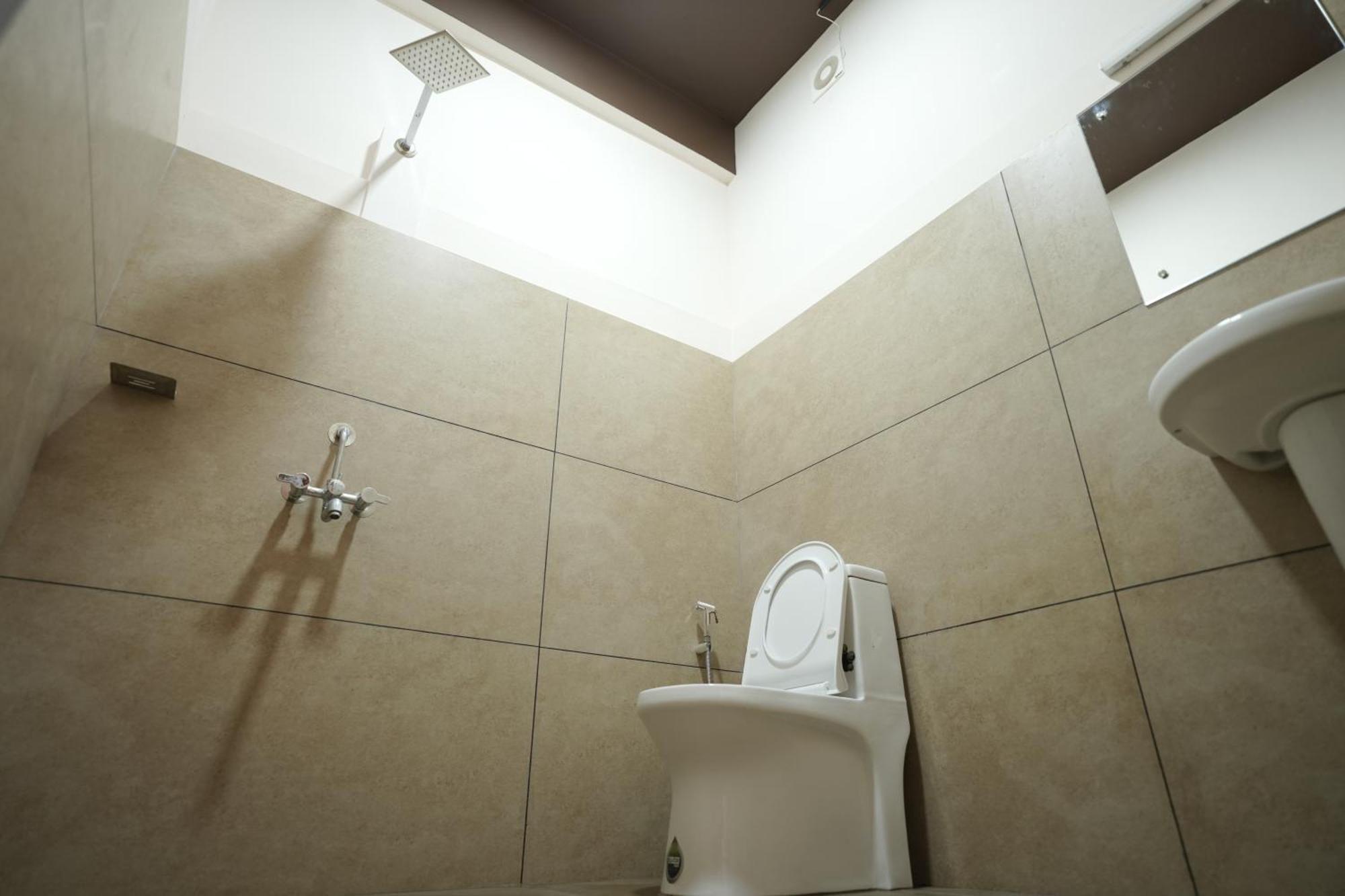 Reach Residency Hotel Kochi Bagian luar foto