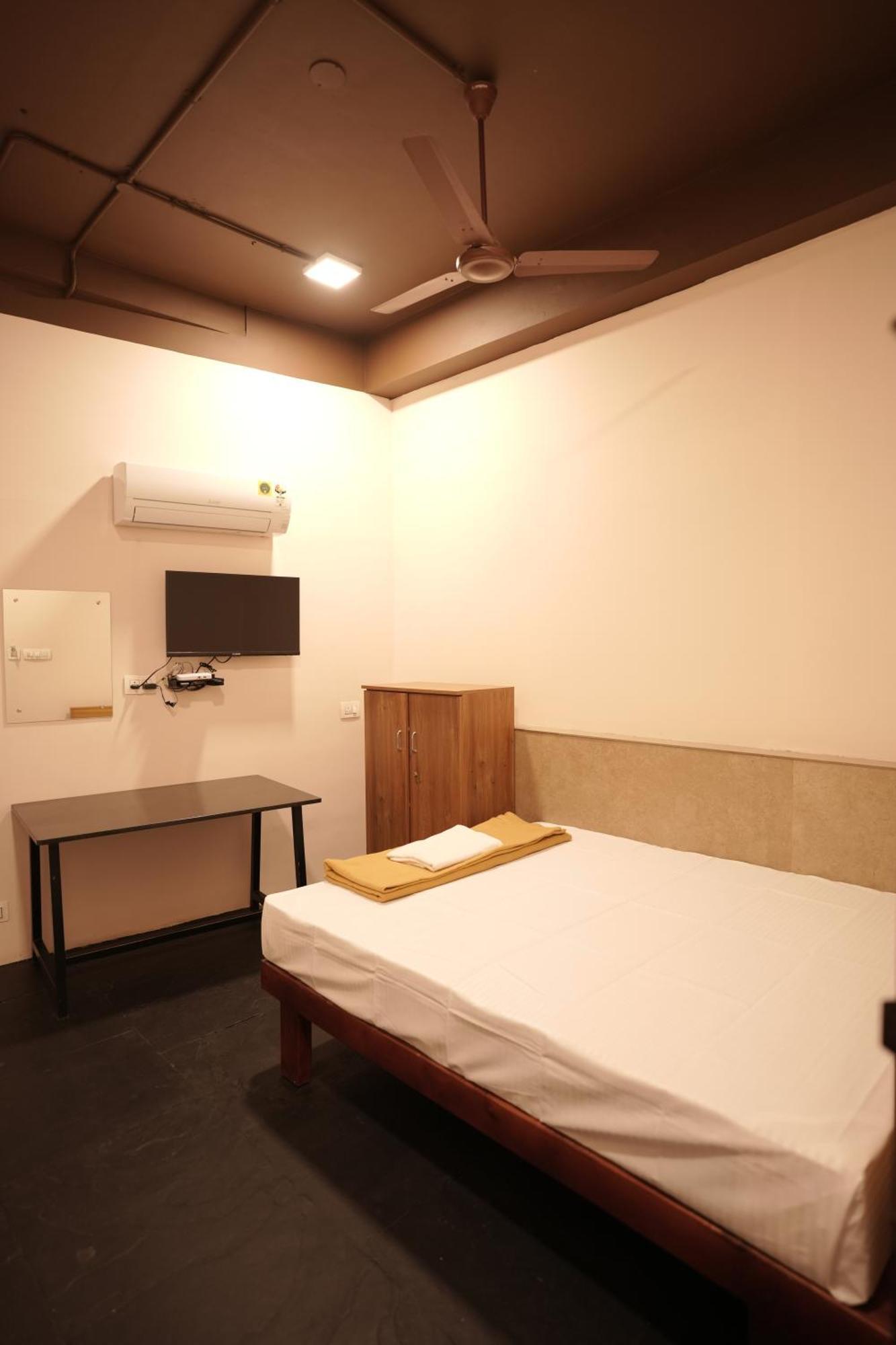Reach Residency Hotel Kochi Bagian luar foto