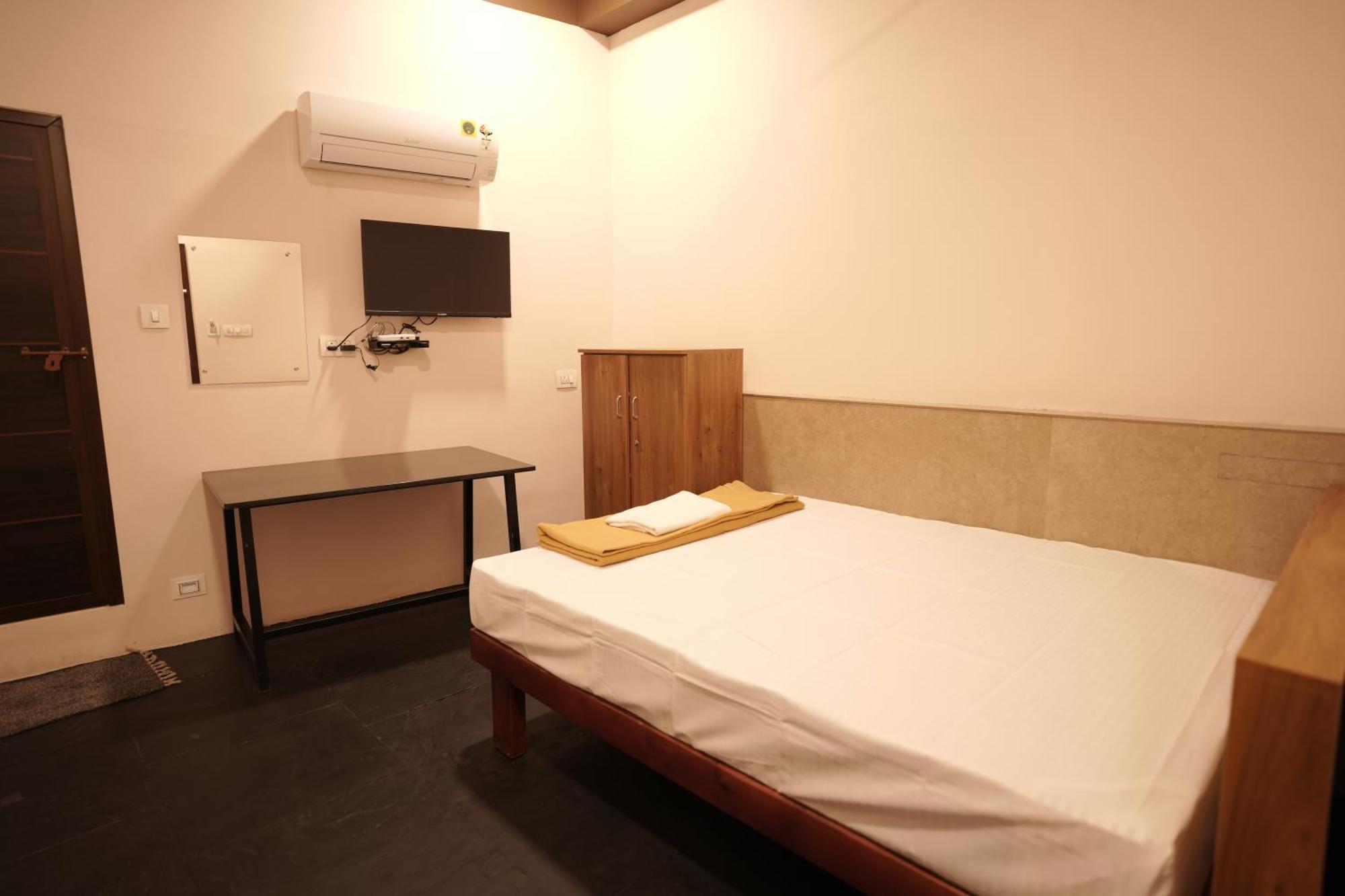 Reach Residency Hotel Kochi Bagian luar foto
