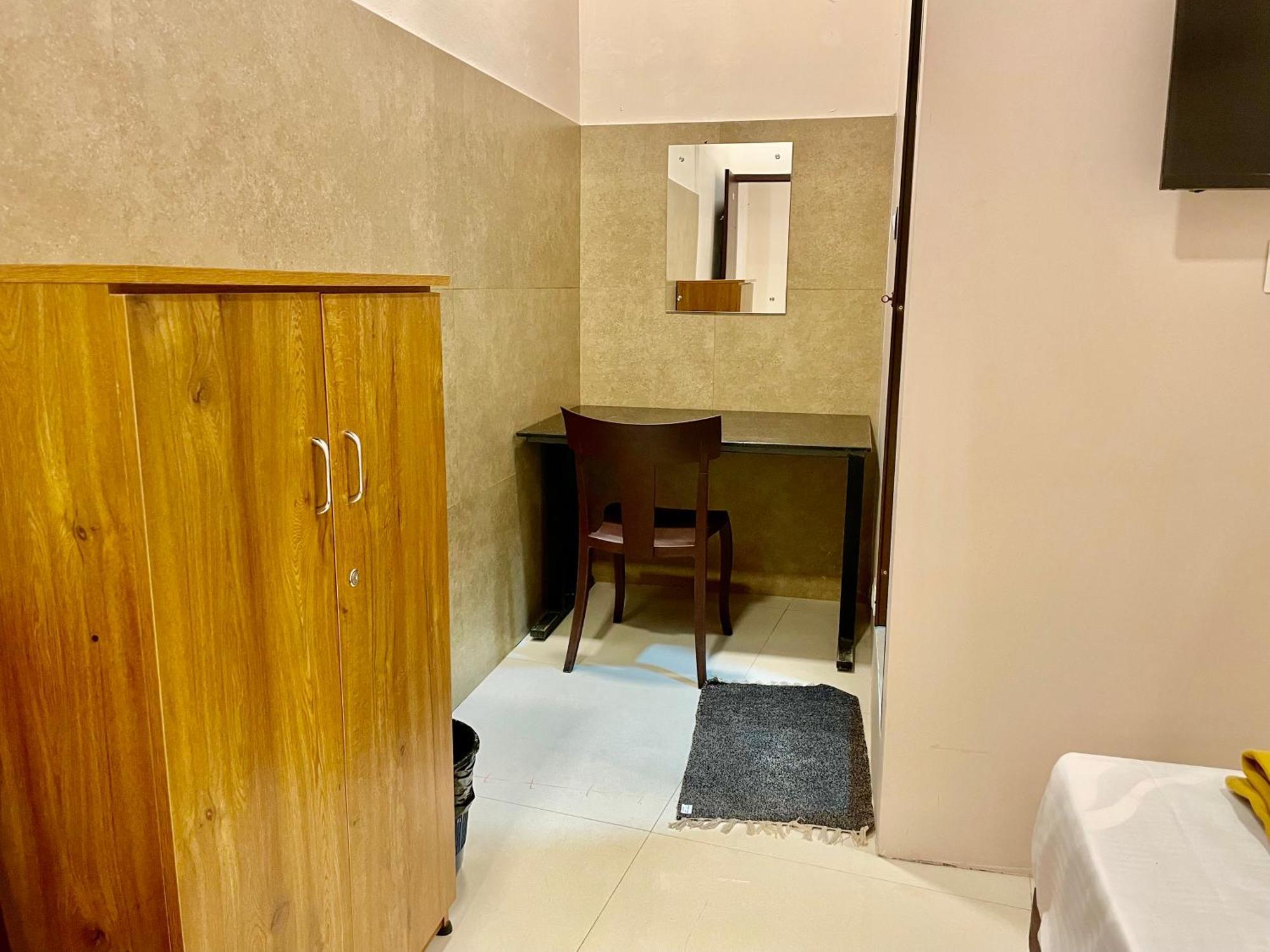 Reach Residency Hotel Kochi Bagian luar foto